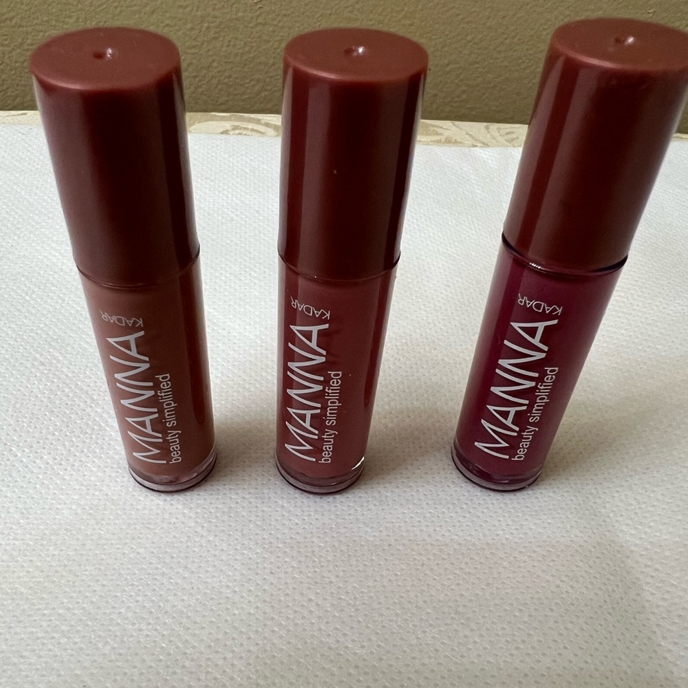 Manna Kadar Lip Gloss Trio  NWT
